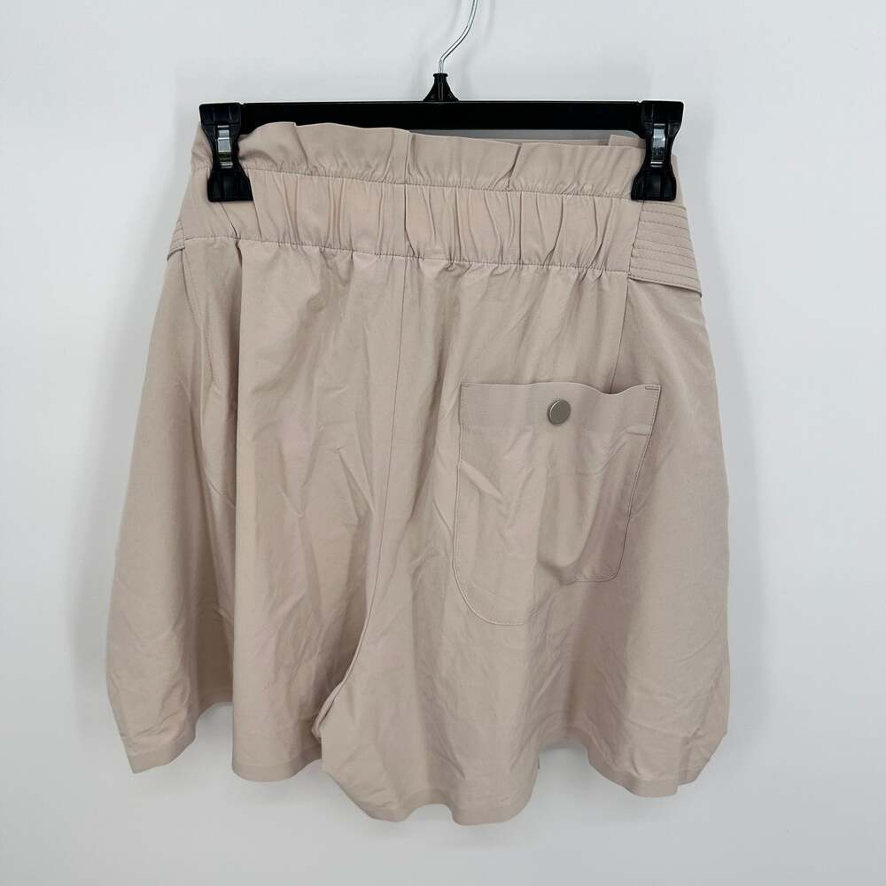 ATHLETA NWT Plus Size Skyline Short in Khaki // 22 2X - Picture 8 of 11
